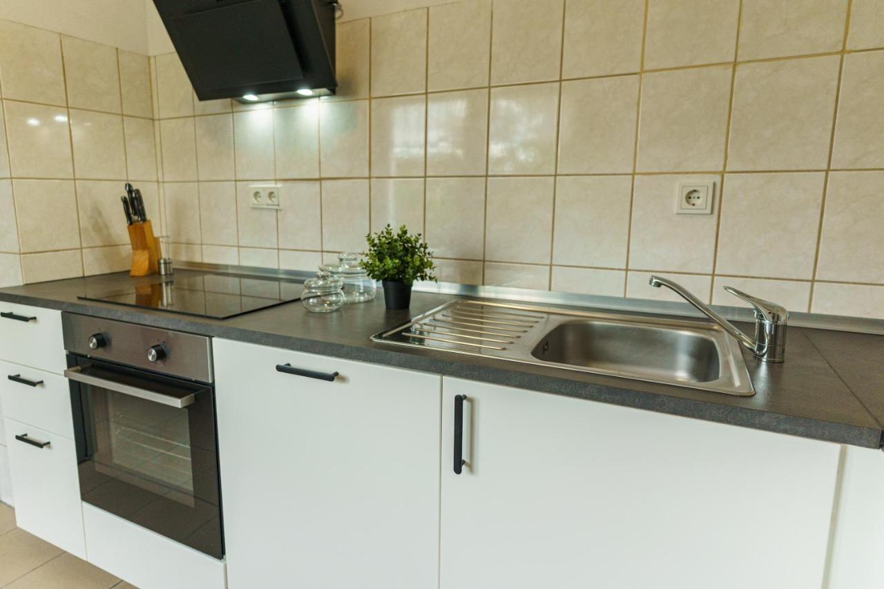 Grosszuegiges Apartment Mit Balkon Fuer Monteure Und Feriengaeste Dillingen an der Saar Luaran gambar