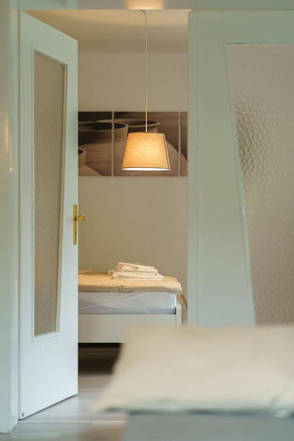 Grosszuegiges Apartment Mit Balkon Fuer Monteure Und Feriengaeste Dillingen an der Saar Luaran gambar