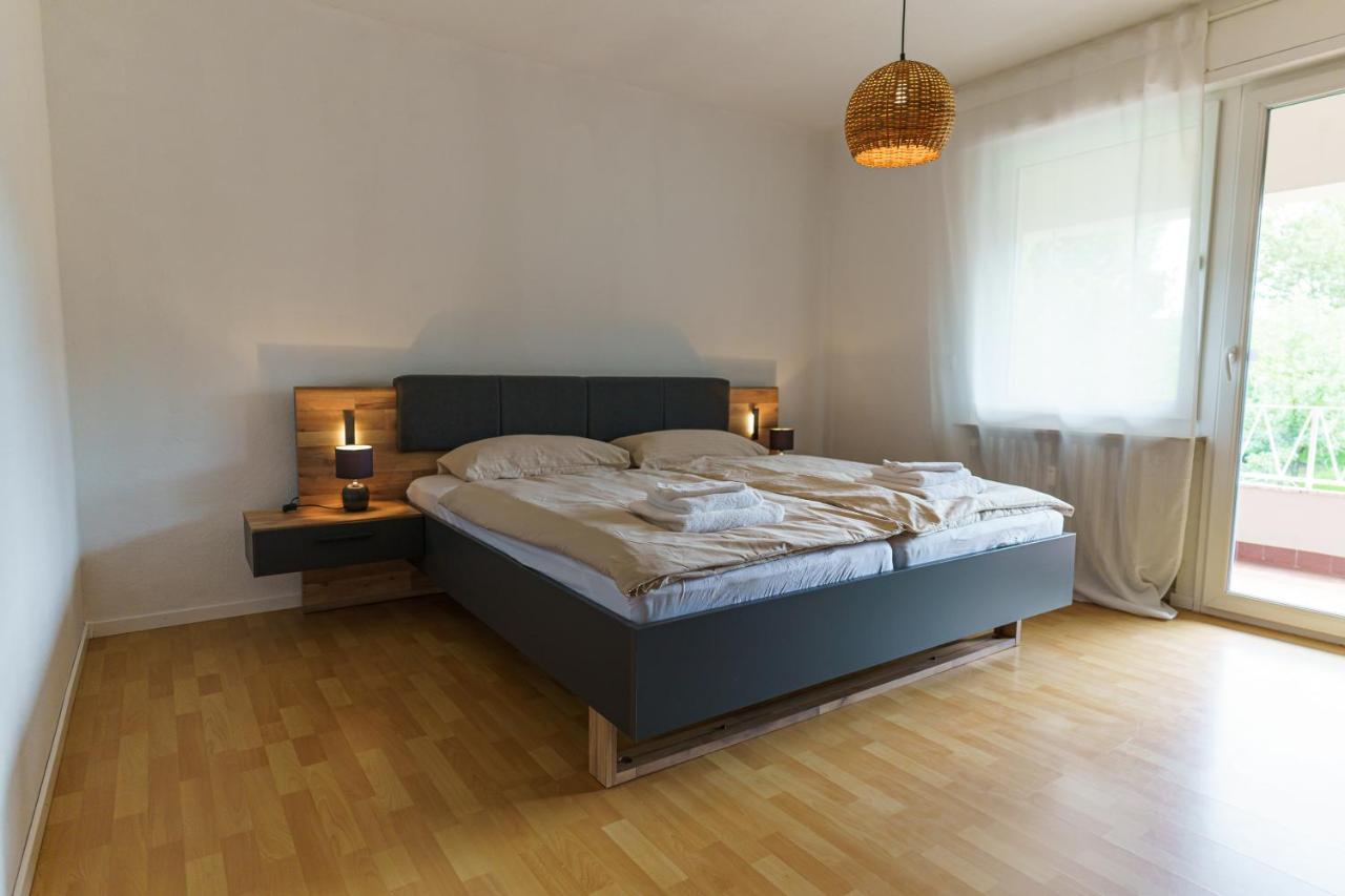 Grosszuegiges Apartment Mit Balkon Fuer Monteure Und Feriengaeste Dillingen an der Saar Luaran gambar